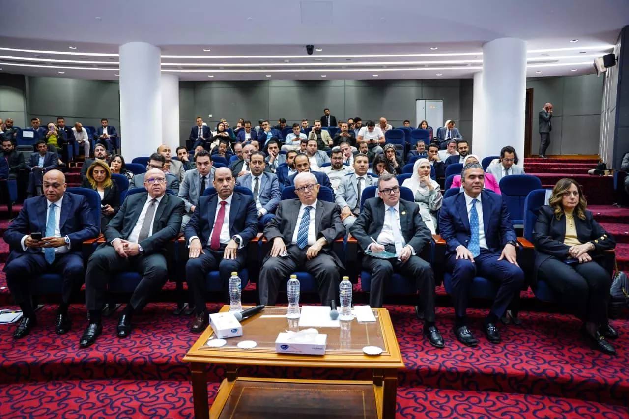وزير التخطيط يعقد لقاء مع 50 شركة لتفعيل ميثاق الشركات الناشئة