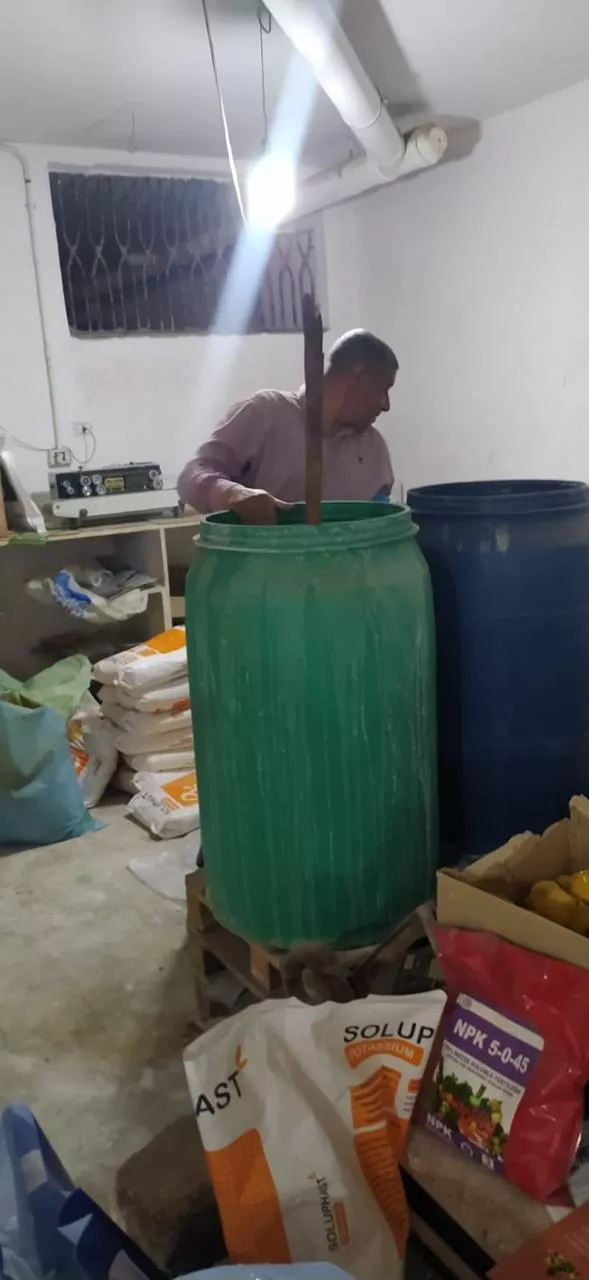 ضبط مصنع غير مرخص لإنتاج وتعبئة الأسمدة المغشوشة ومجهولة المصدر بالمنوفية