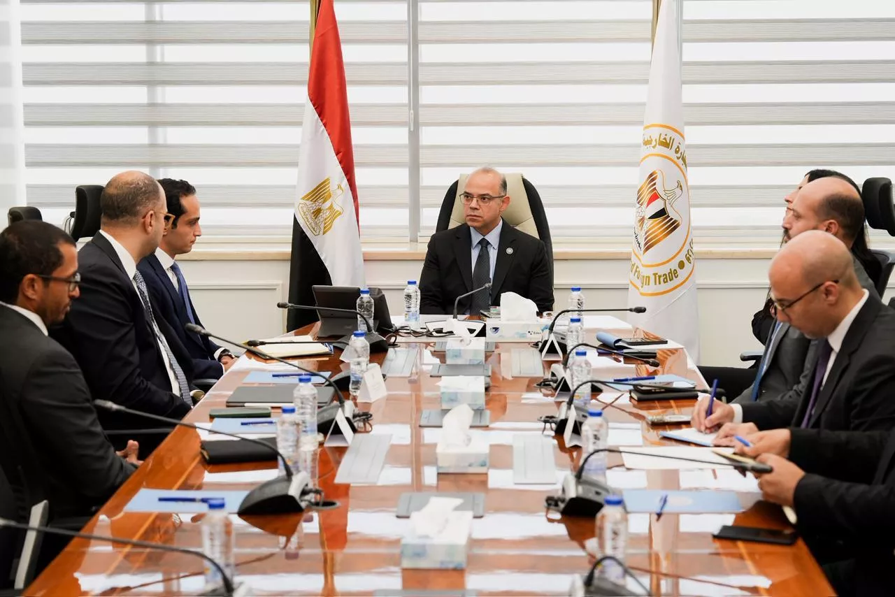 وزير الاستثمار مع مسؤولي DPI مصر وEgypt Ventures