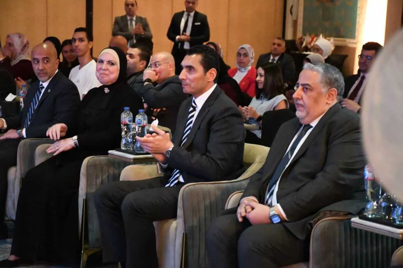 وزير الرياضة يشهد المؤتمر الصحفي للإعلان عن رعاية سيف عيسى وفريال أشرف