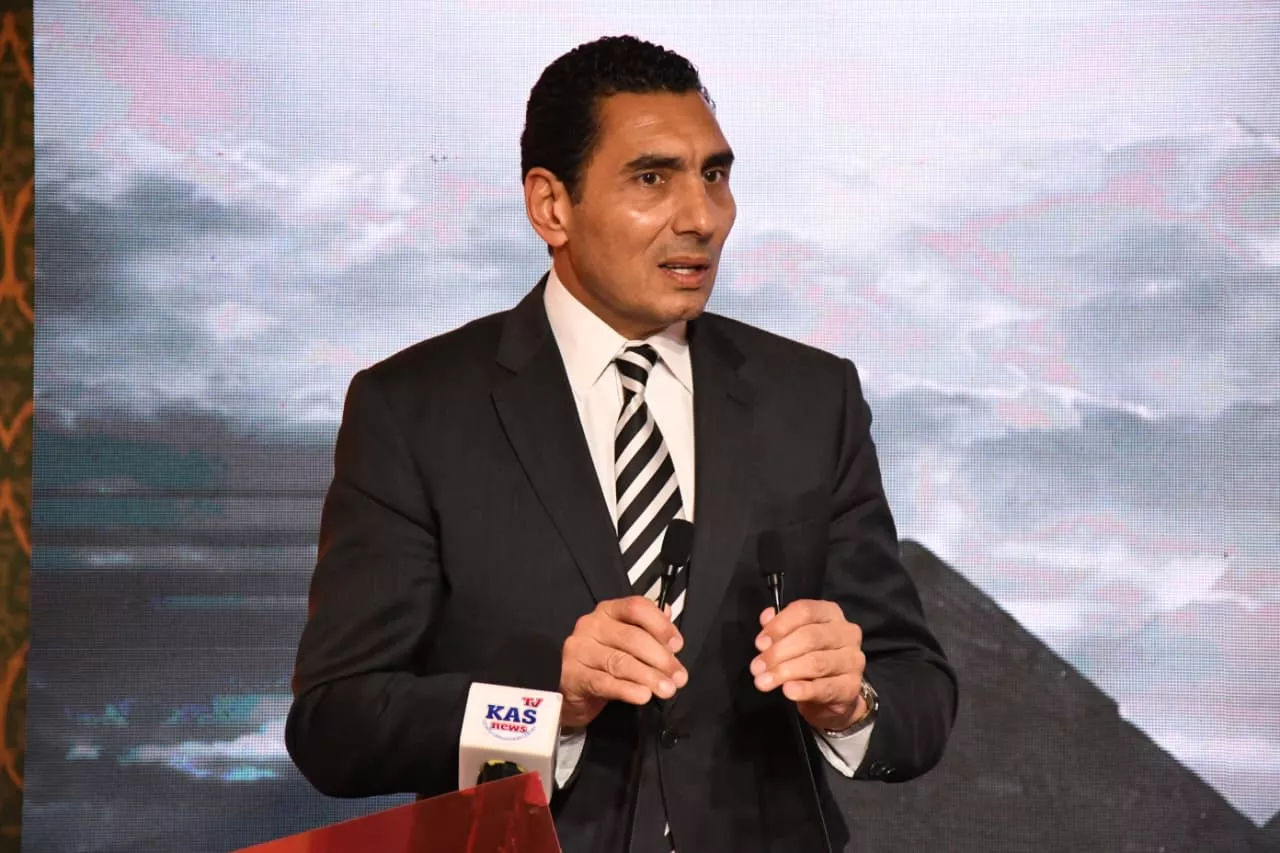 وزير الرياضة يشهد المؤتمر الصحفي للإعلان عن رعاية سيف عيسى وفريال أشرف