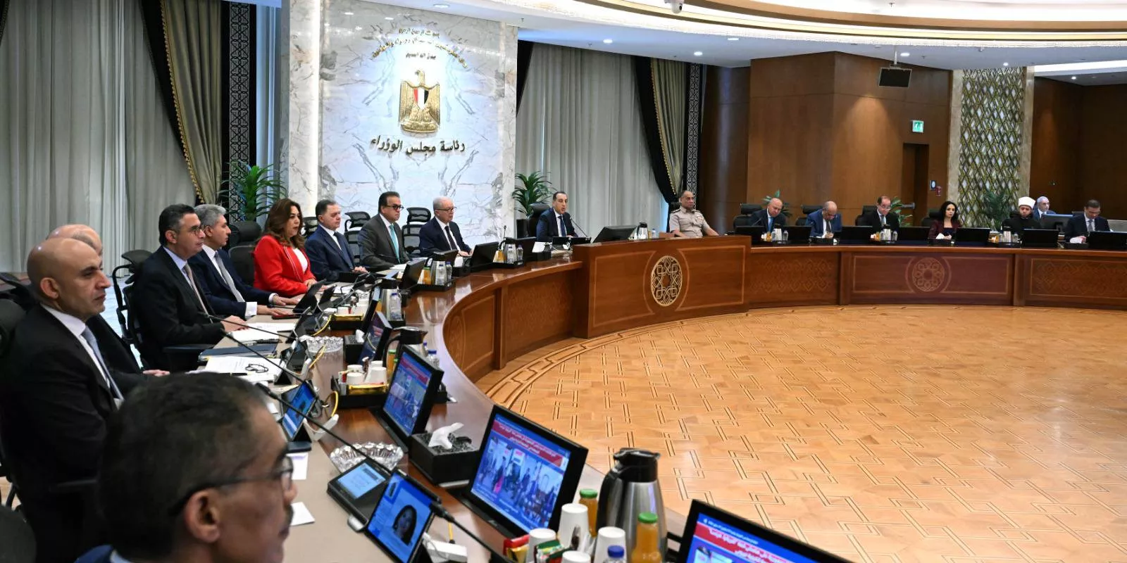 رئيس الوزراء يترأس الاجتماع الأسبوعي للحكومة