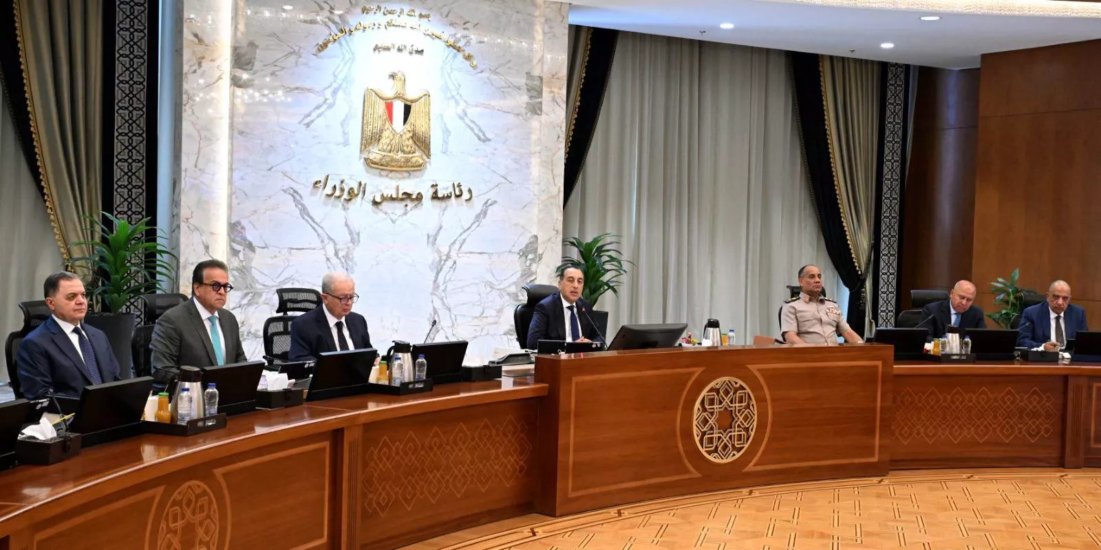رئيس الوزراء يترأس الاجتماع الأسبوعي للحكومة
