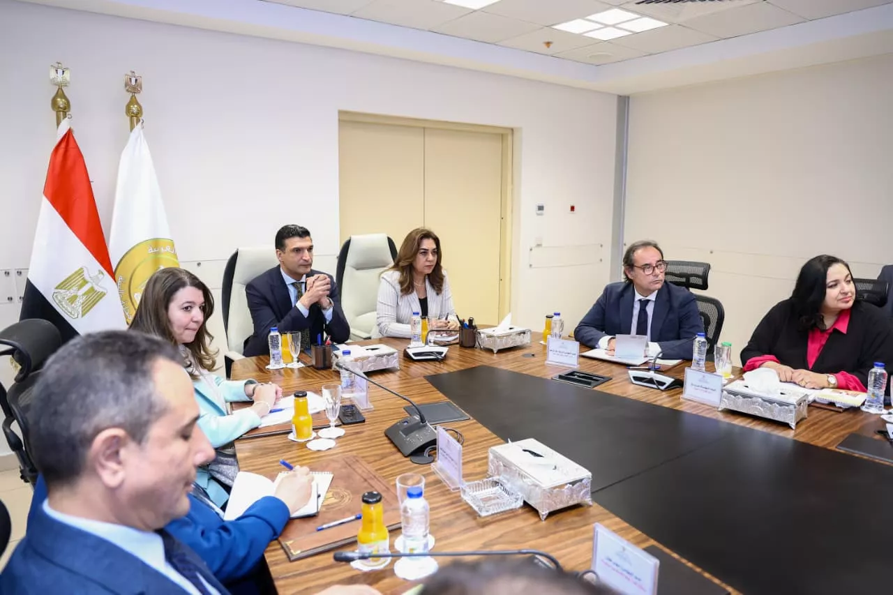 وزيرا التنمية المحلية والصناعة يطلقان المنظومة الإلكترونية لسجل البيانات البيئية الموحدة
