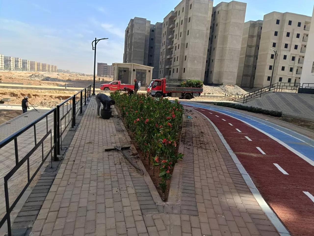 الإسكان تتابع تنفيذ وحدات سكن لكل المصريين بالمدن الجديدة