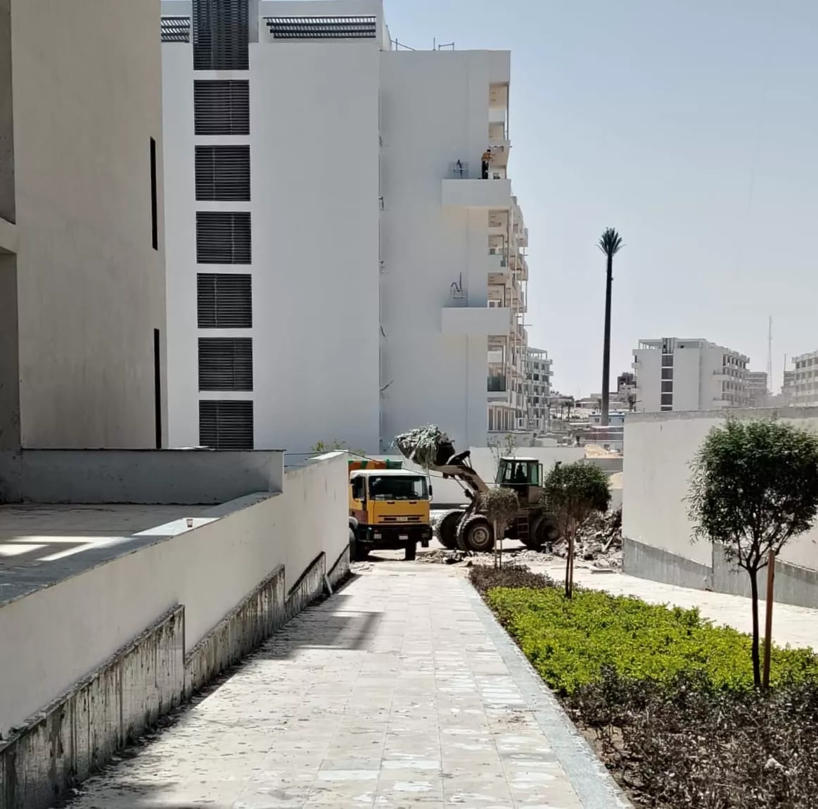 وزيرة الإسكان تتابع عدد من المشروعات بمدينة العلمين الجديدة