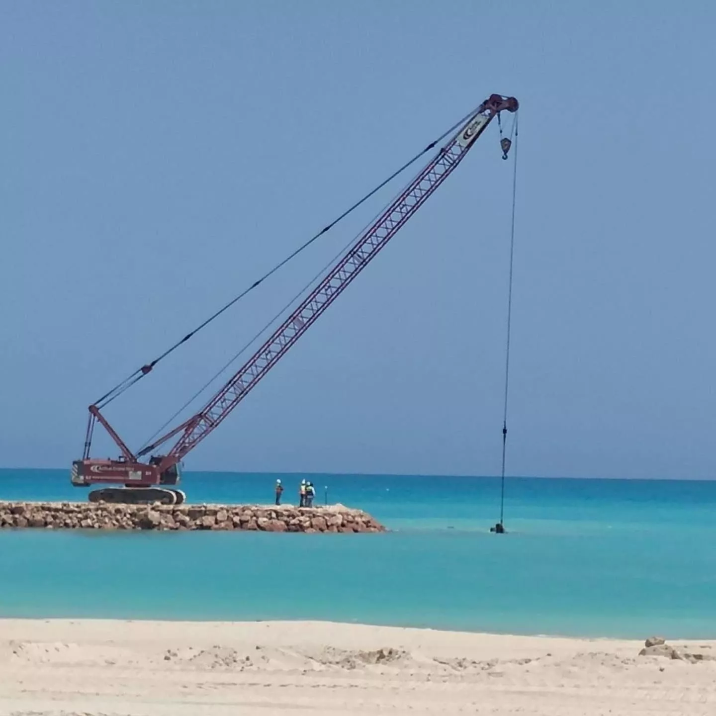 وزيرة الإسكان تتابع عدد من المشروعات بمدينة العلمين الجديدة