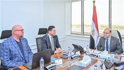 شركة أمريكية تخطط لإنشاء مشروعين بقطاعي الدواء والذهب في مصر