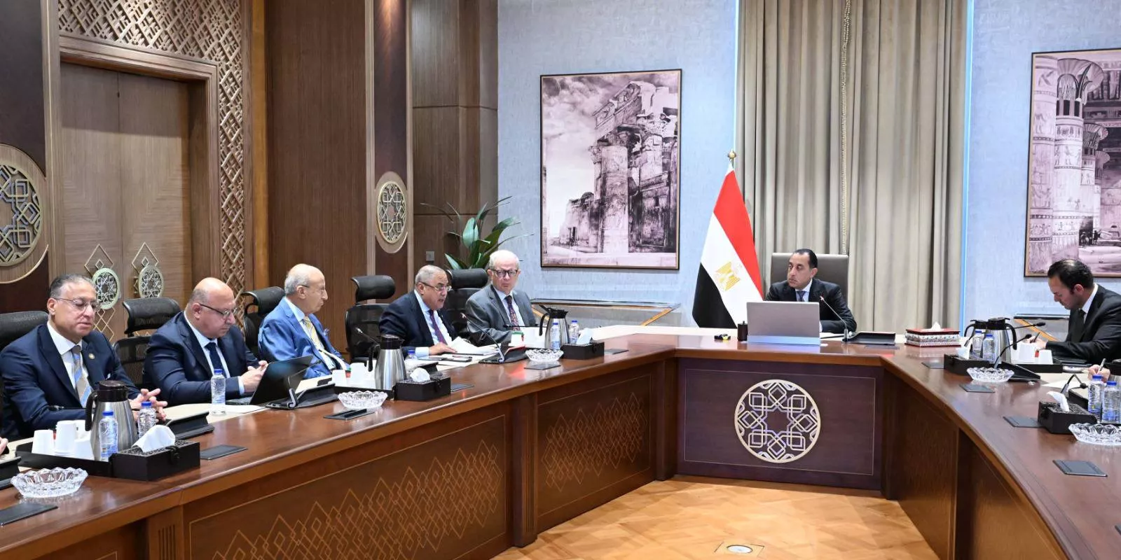 مدبولي يستعرض تقرير أداء وحدة الشركات المملوكة للدولة