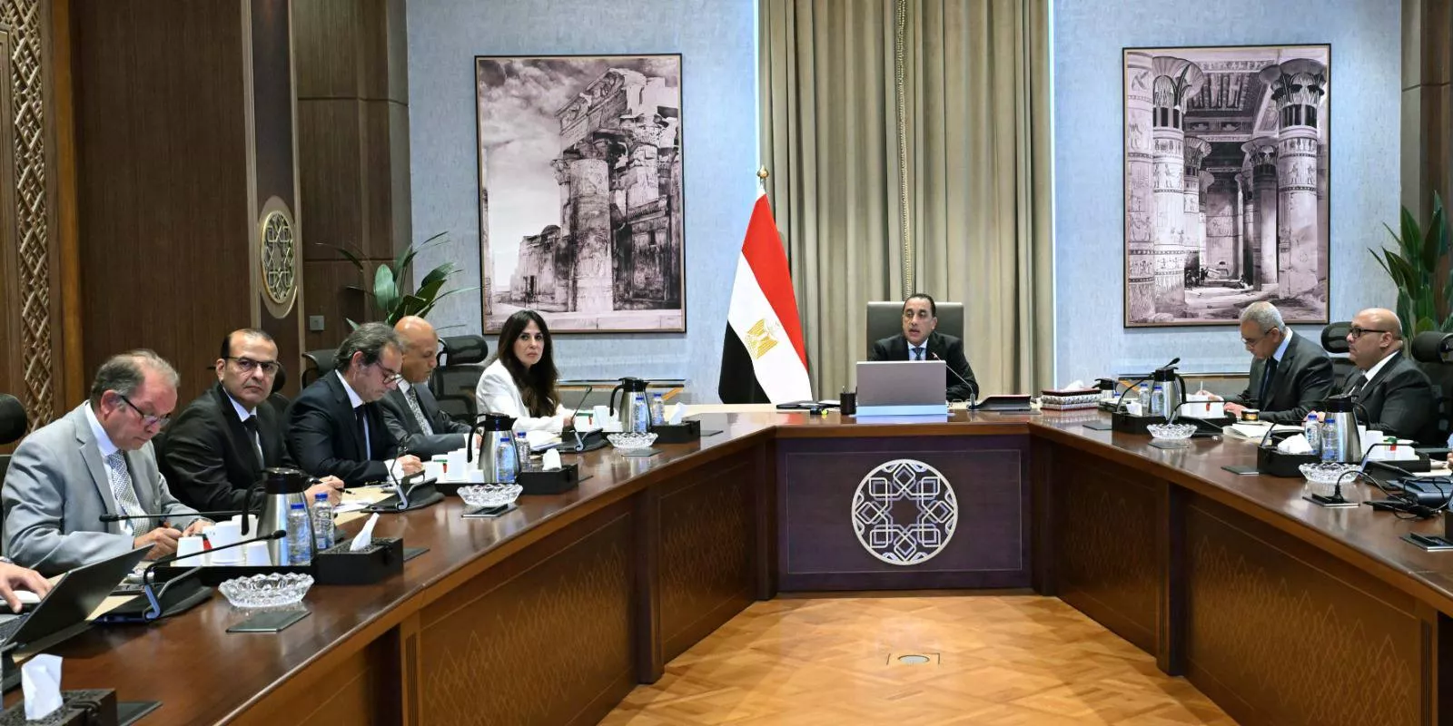 مدبولي يتابع جهود تنفيذ الخطة الاستراتيجية لتحلية مياه البحر