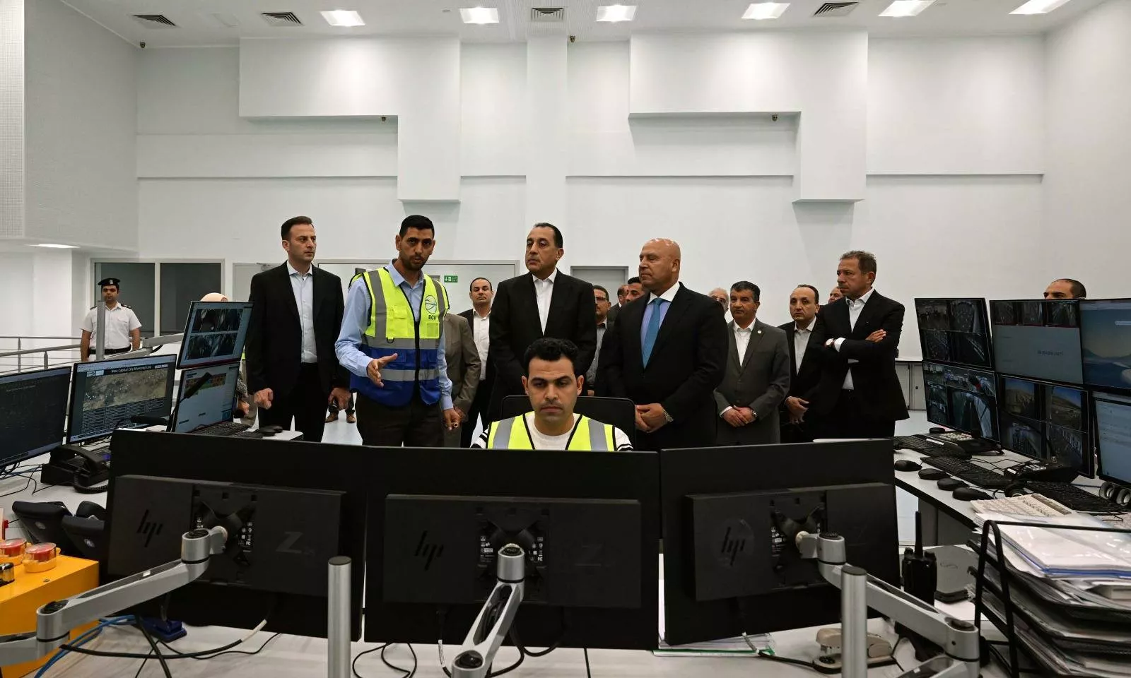 رئيس الوزراء يتفقد المرحلتين الأولى والثانية من مشروع مونوريل شرق النيل 
