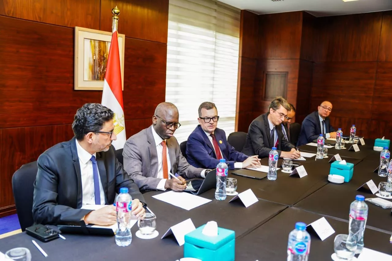 وزير التخطيط يجتمع مع نائب رئيس مؤسسة التمويل الدولية IFC