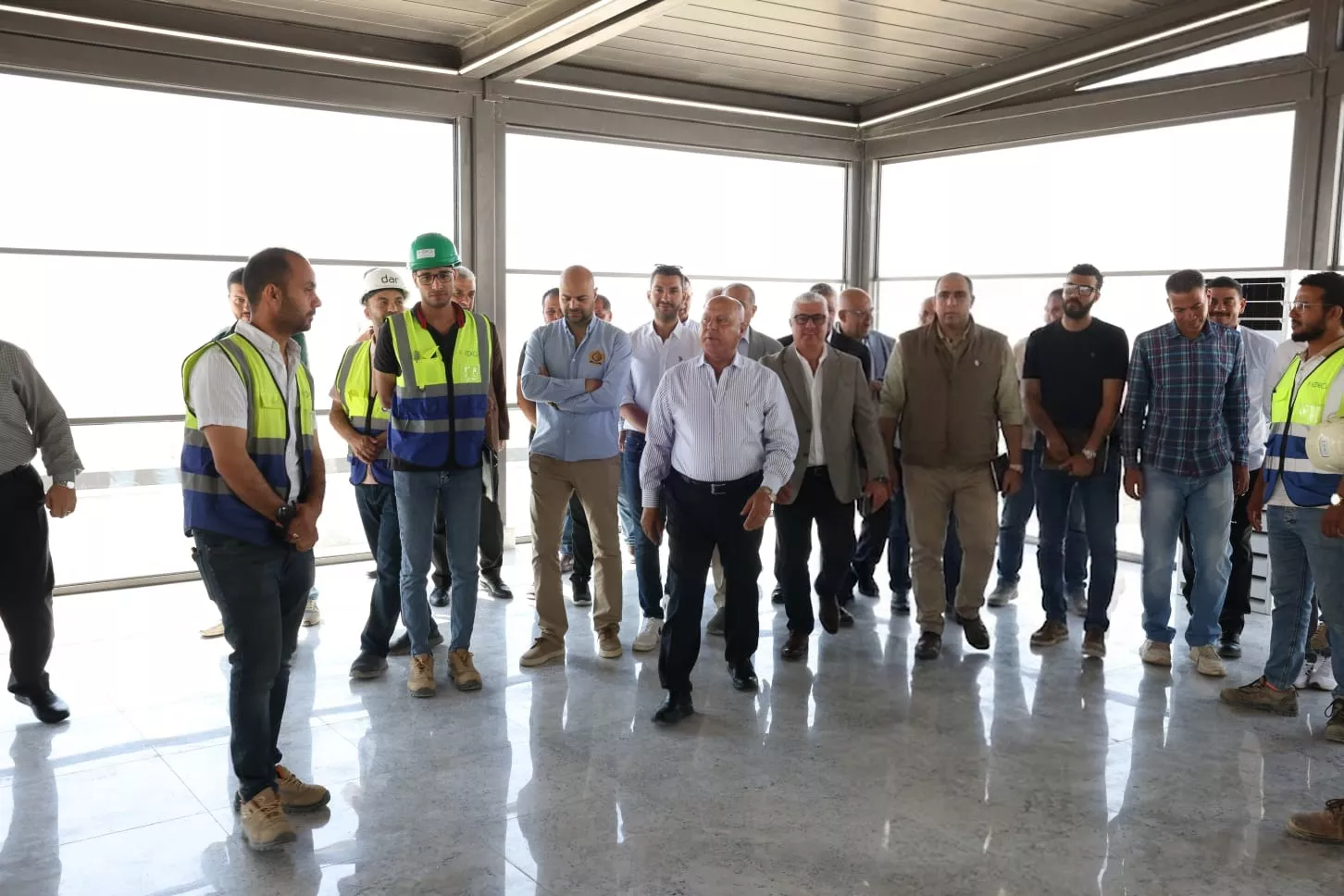 وزير النقل يتفقد أعمال تطوير ميناء السخنة