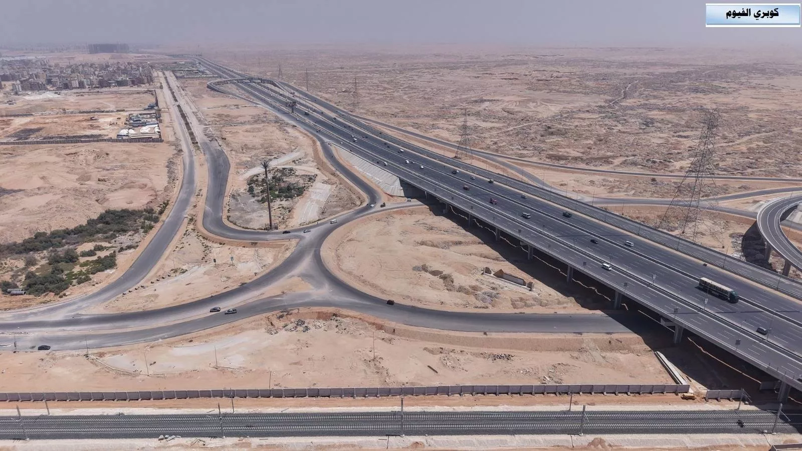 وزير النقل يتفقد مواقع العمل بمشروع الخط الأول من شبكة القطار السريع