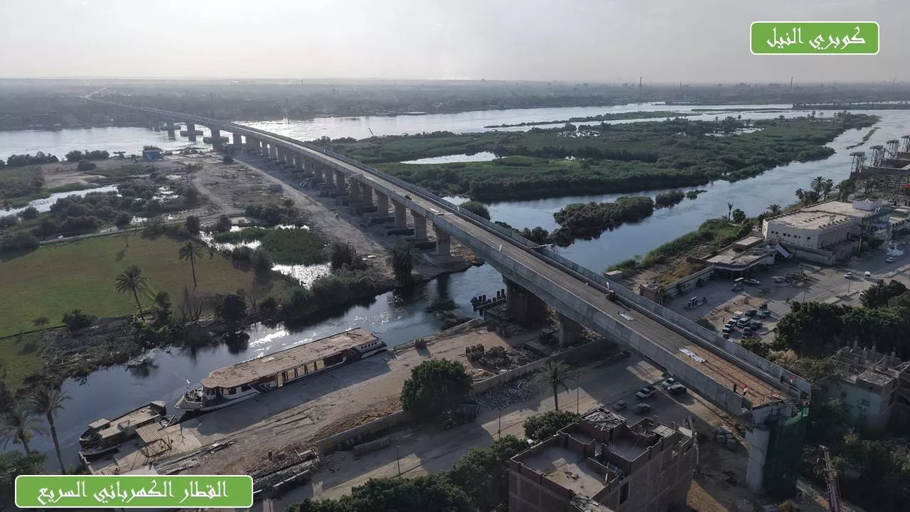 وزير النقل يتفقد مواقع العمل بمشروع الخط الأول من شبكة القطار السريع