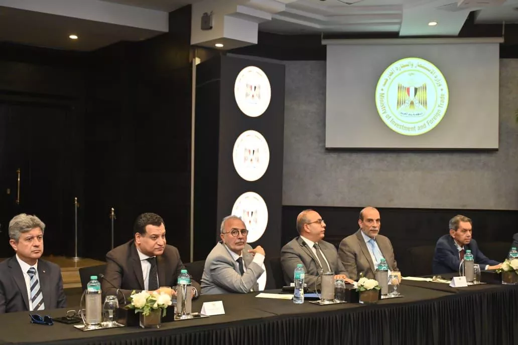 وزير الاستثمار يجتمع مع مجلس إدارة الاتحاد العام للغرف التجارية