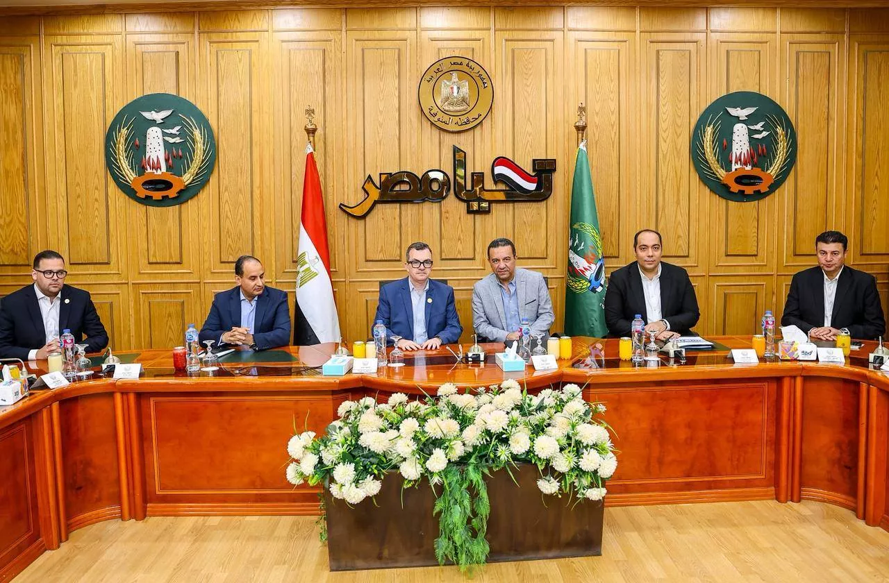وزير التخطيط يعقد لقاء موسع مع محافظ المنوفية