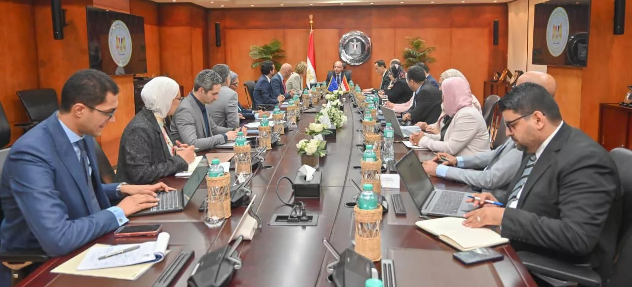 وزير الاستثمار يجتمع مع سفيرة الاتحاد الأوروبي