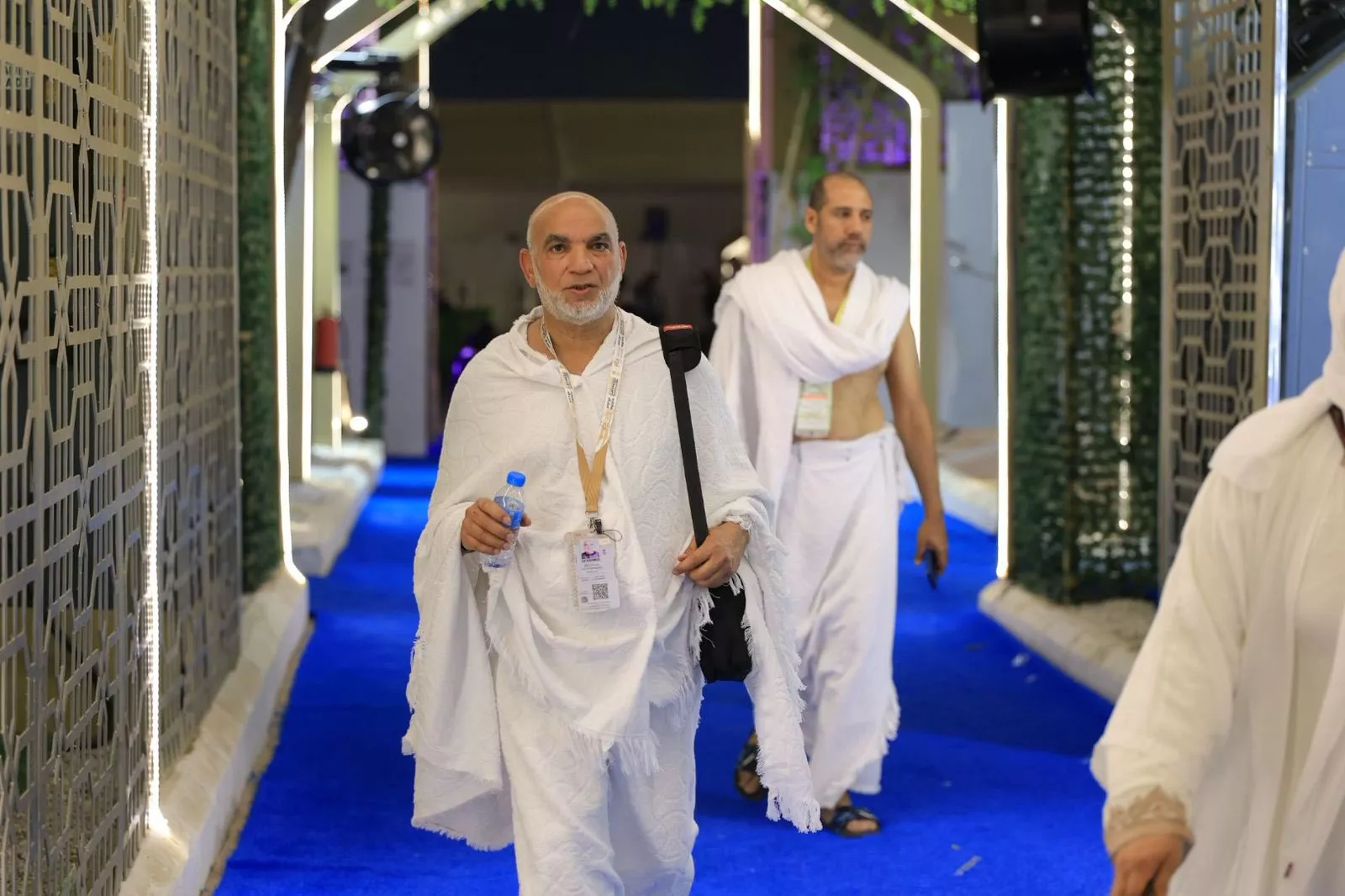 رئيس بعثة حج الجمعيات الأهلية يتفقد مخيمات عرفات