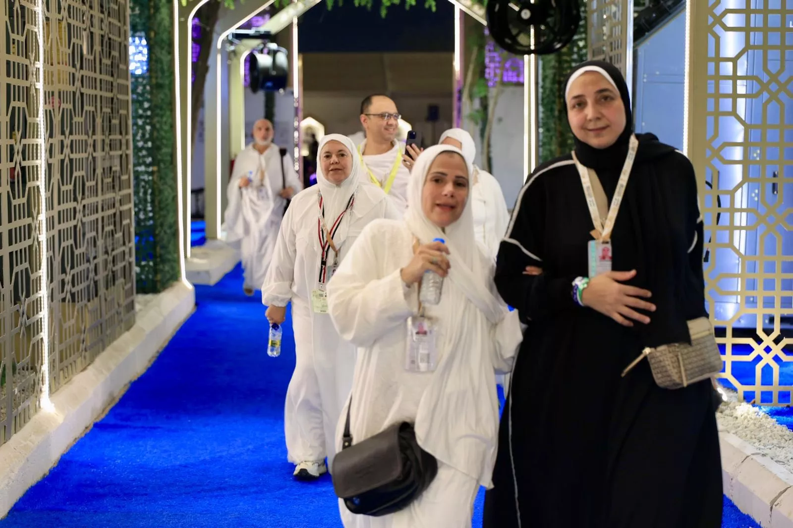 رئيس بعثة حج الجمعيات الأهلية يتفقد مخيمات عرفات