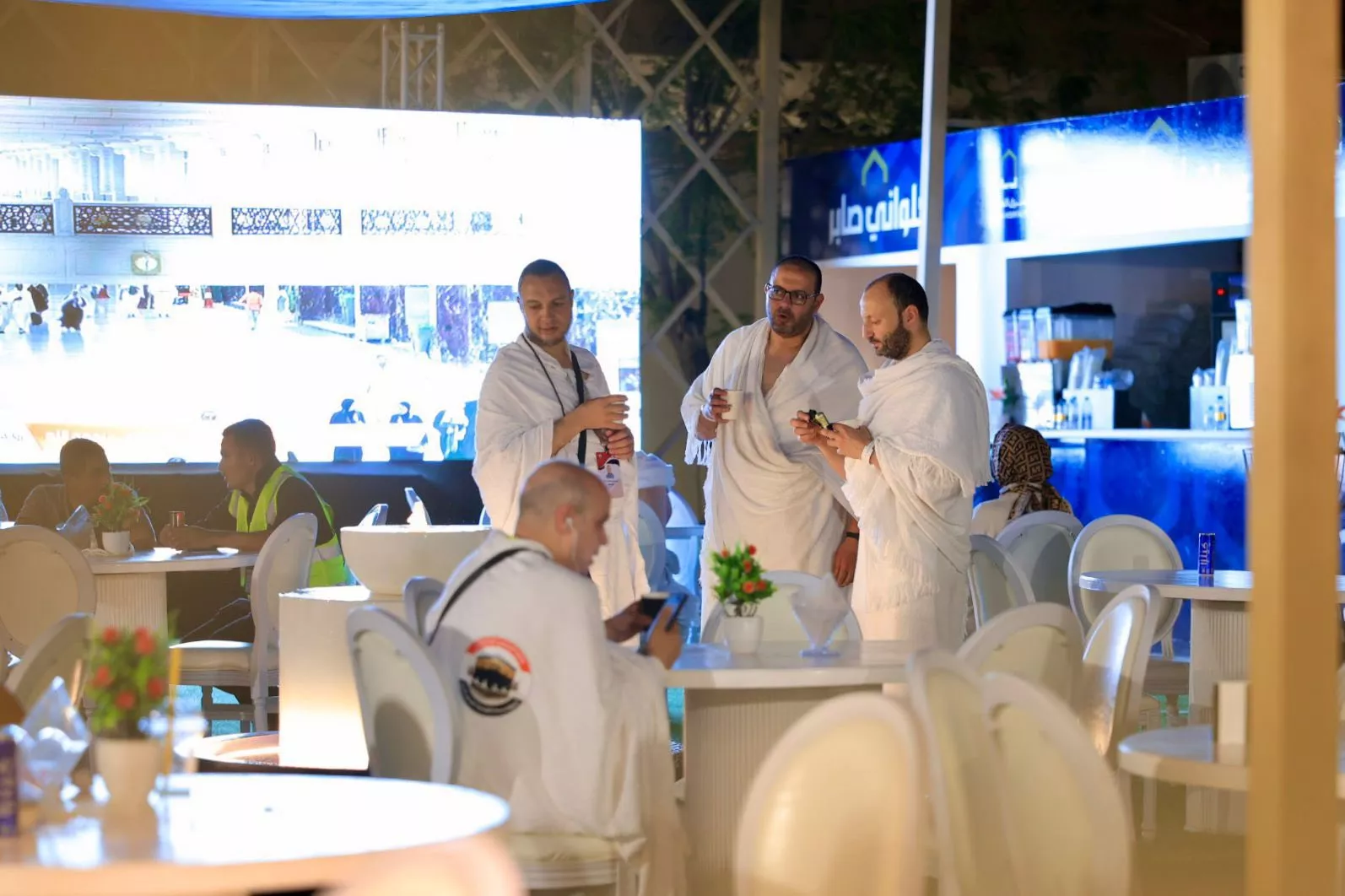 رئيس بعثة حج الجمعيات الأهلية يتفقد مخيمات عرفات