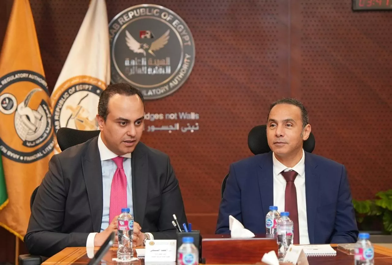 رئيسا الرقابة المالية والرعاية الصحية يبحثان بناء شراكة لتطوير خدمات التأمين الصحي