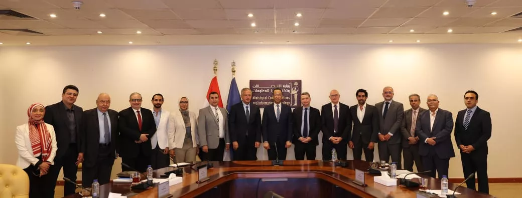 وزير الاتصالات يجتمع مع مجلس إدارة غرفة صناعة تكنولوجيا المعلومات والاتصالات