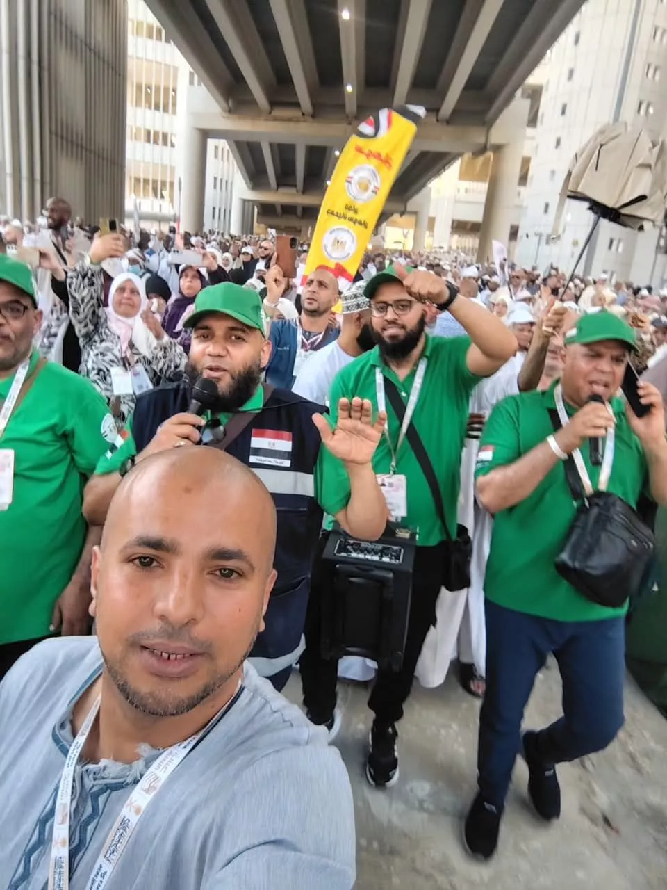 عودة أولي رحلات حج الجمعيات الأهلية للقاهرة من جدة