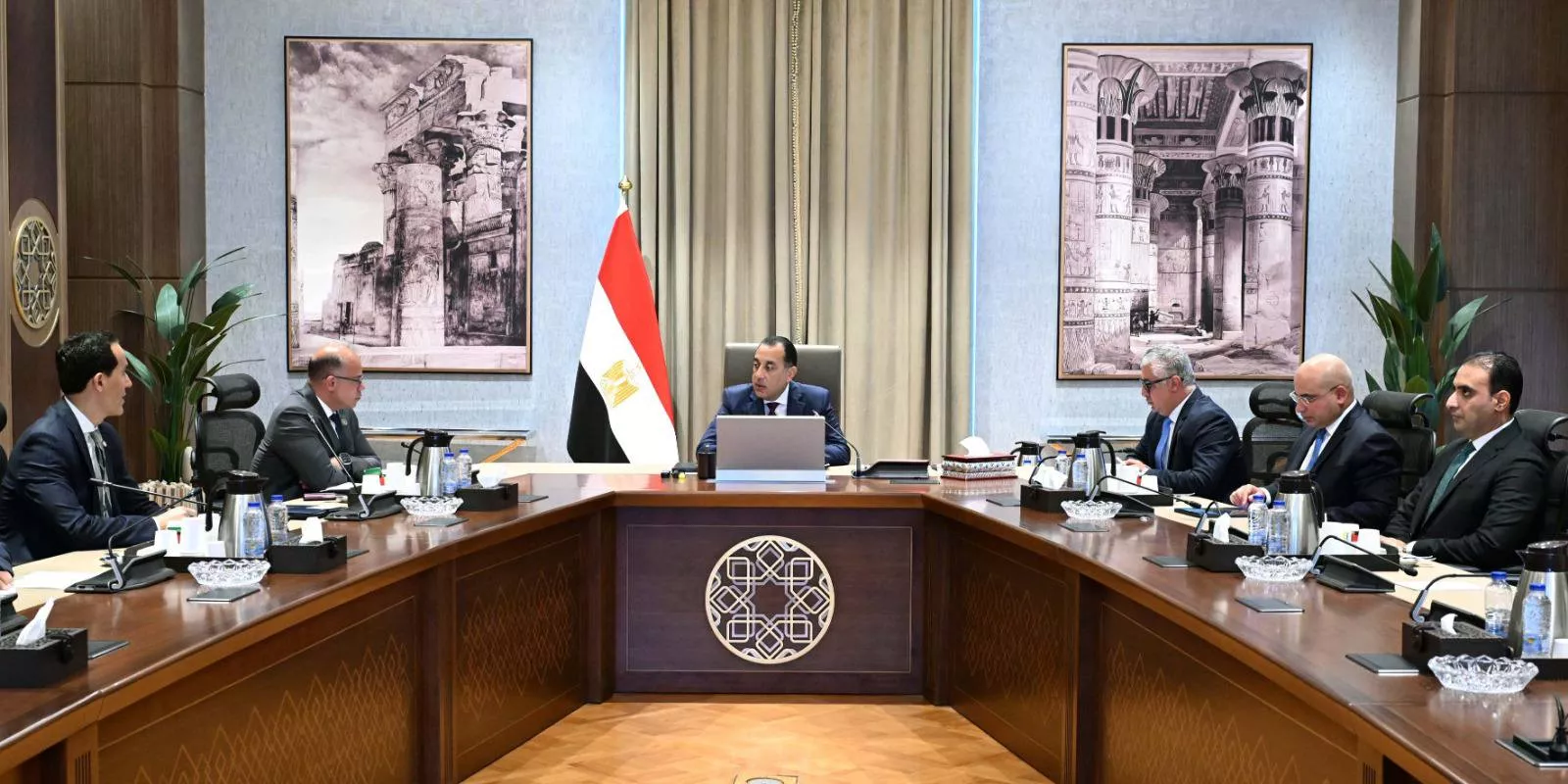 مدبولي يبحث مقترح إنشاء مركز توزيع لوجيستي باقتصادية قناة السويس