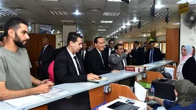 دراسة نقل مقر مركز خدمات المستثمرين بمدينة العاشر من رمضان