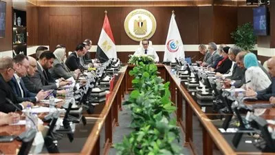وزير «الصحة» يشدد على الجاهزية الكاملة لتشغيل التأمين الصحي الشامل بالمنيا