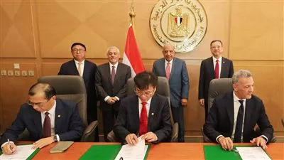 توقيع اتفاقيتين لإقامة محطتين لتخزين الطاقة في الزعفرانة وبنبان