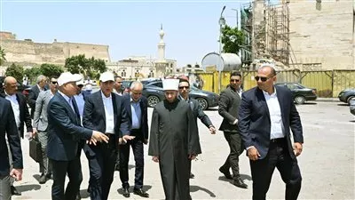 مدبولي يتفقد أعمال ترميم وإعادة إحياء مسجد المسبح والمنطقة المحيطة