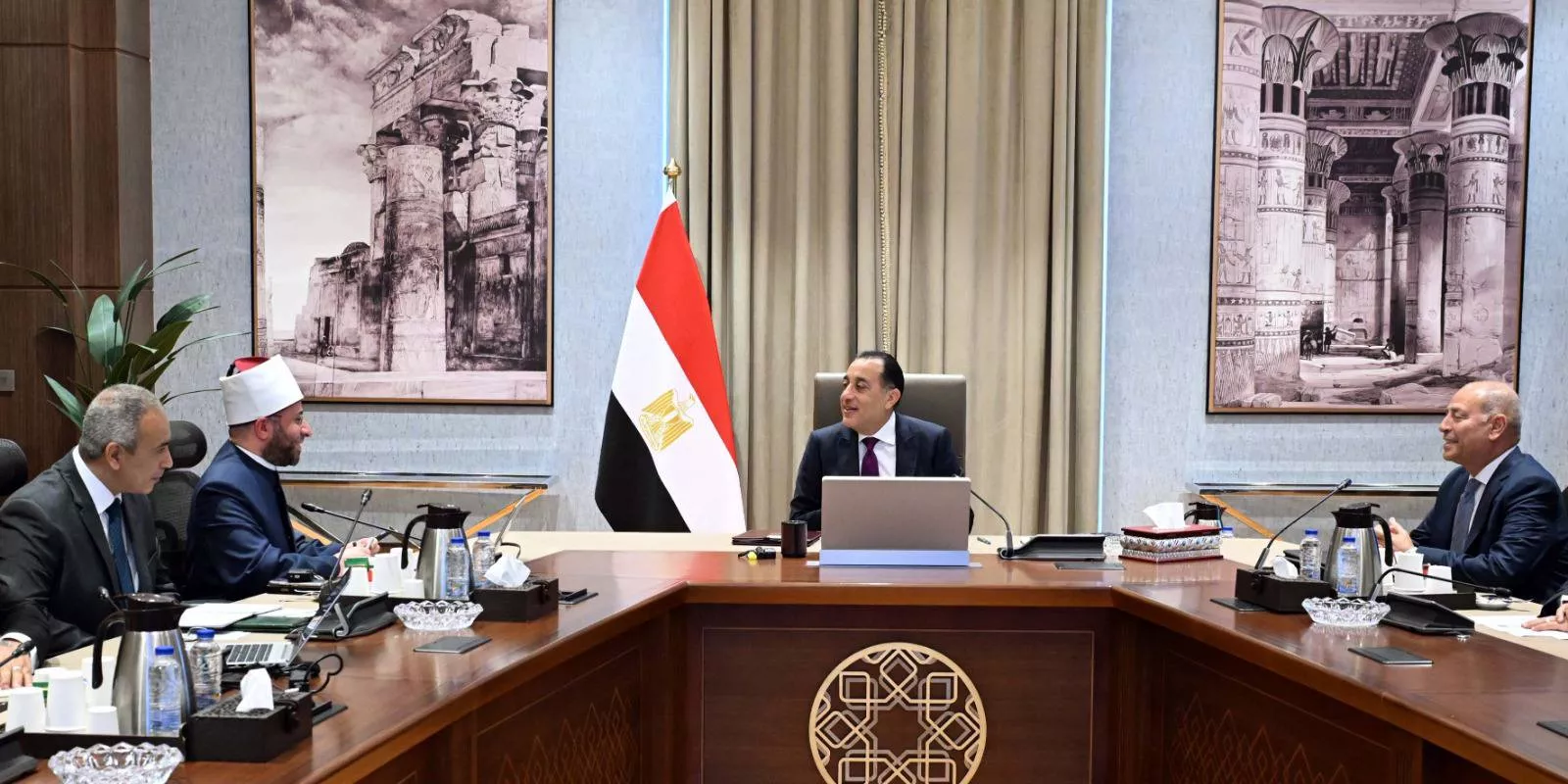 رئيس الوزراء يتابع جهود إعادة إحياء معالم القاهرة