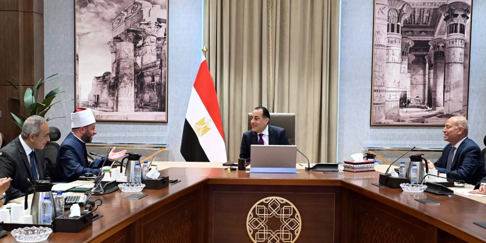 رئيس الوزراء يتابع جهود إعادة إحياء معالم القاهرة