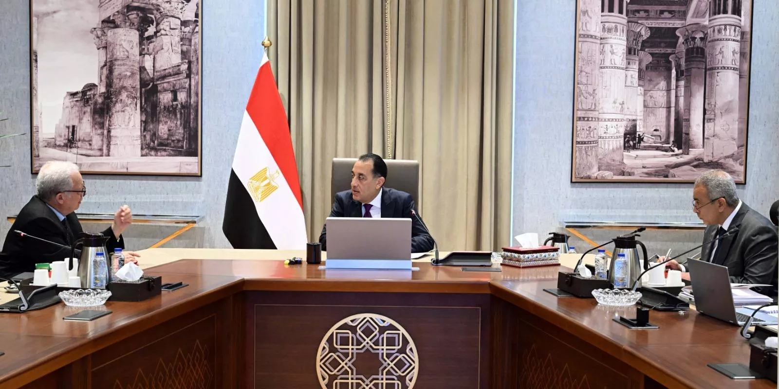 مدبولي يتابع موقف خطة إعادة هيكلة الهيئات الاقتصادية