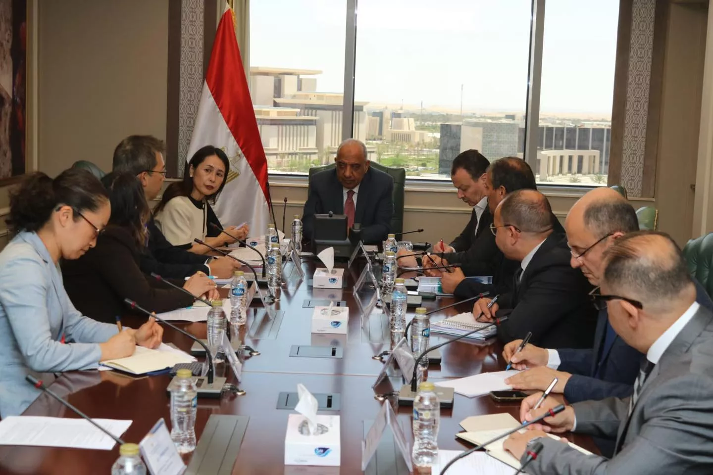 بحث سبل تعزيز التعاون بين مصر واليابان