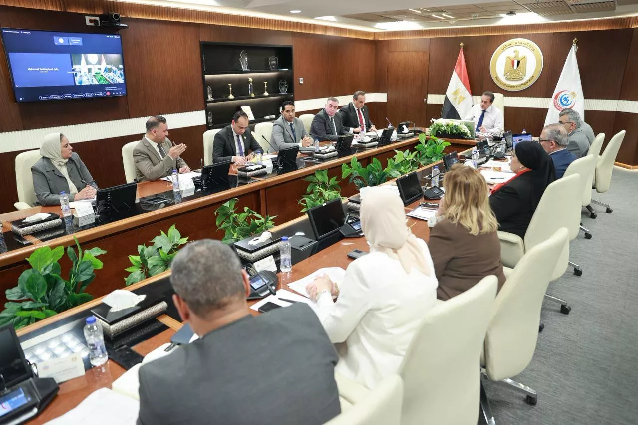وزير الصحة يشدد على الجاهزية الكاملة لتشغيل التأمين الصحى 
