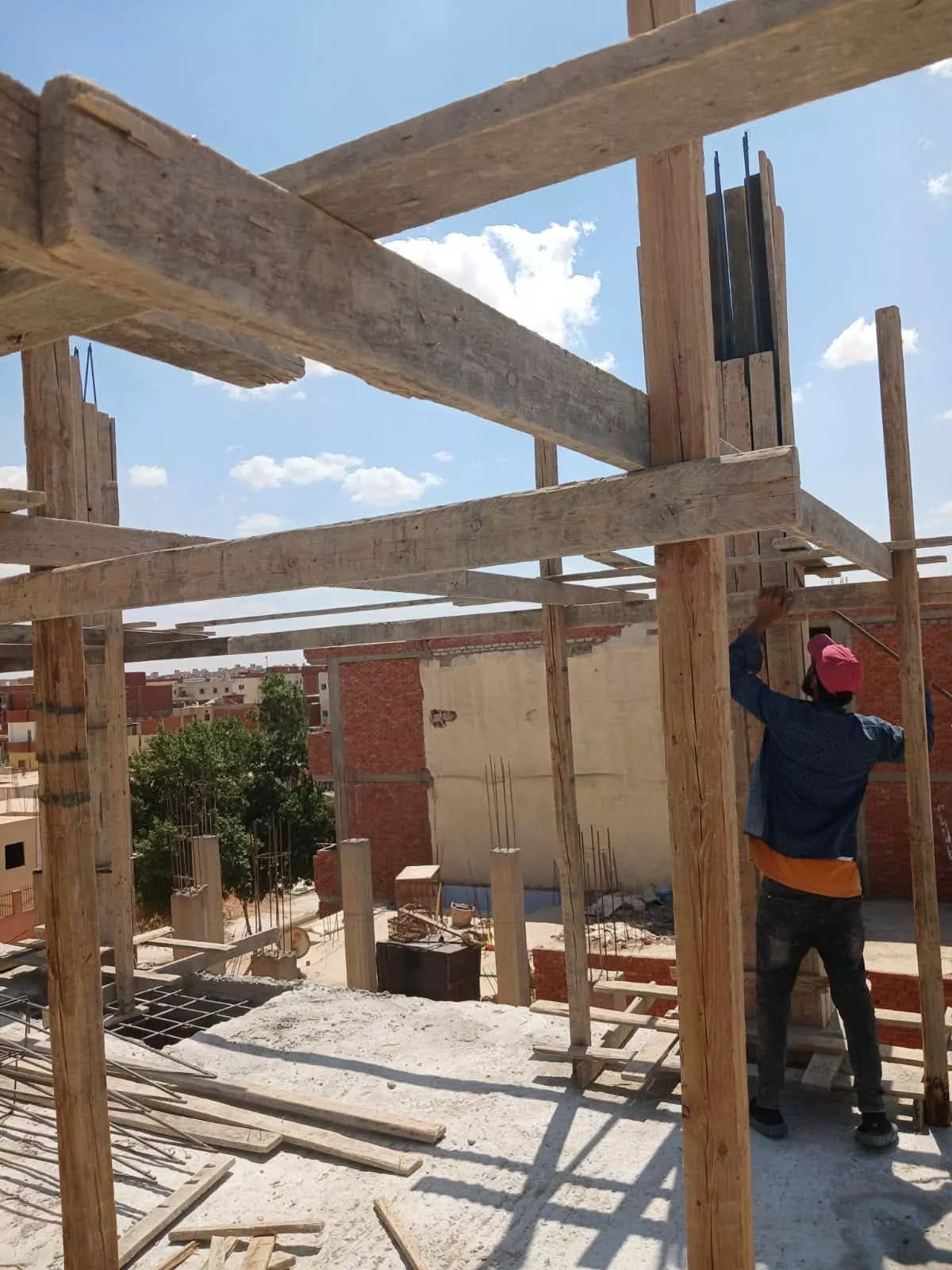 وزيرة الإسكان تتابع أعمال النظافة والصيانة بالمدن الجديدة