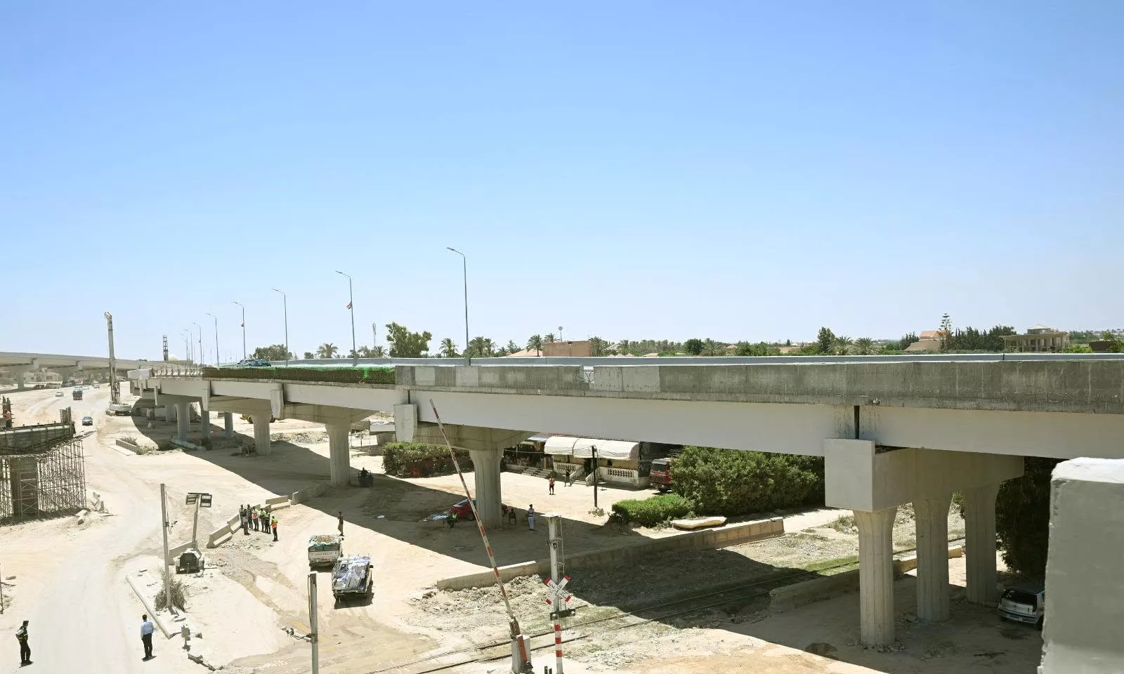 رئيس الوزراء يتفقد مشروع محور اللواء عمر سليمان