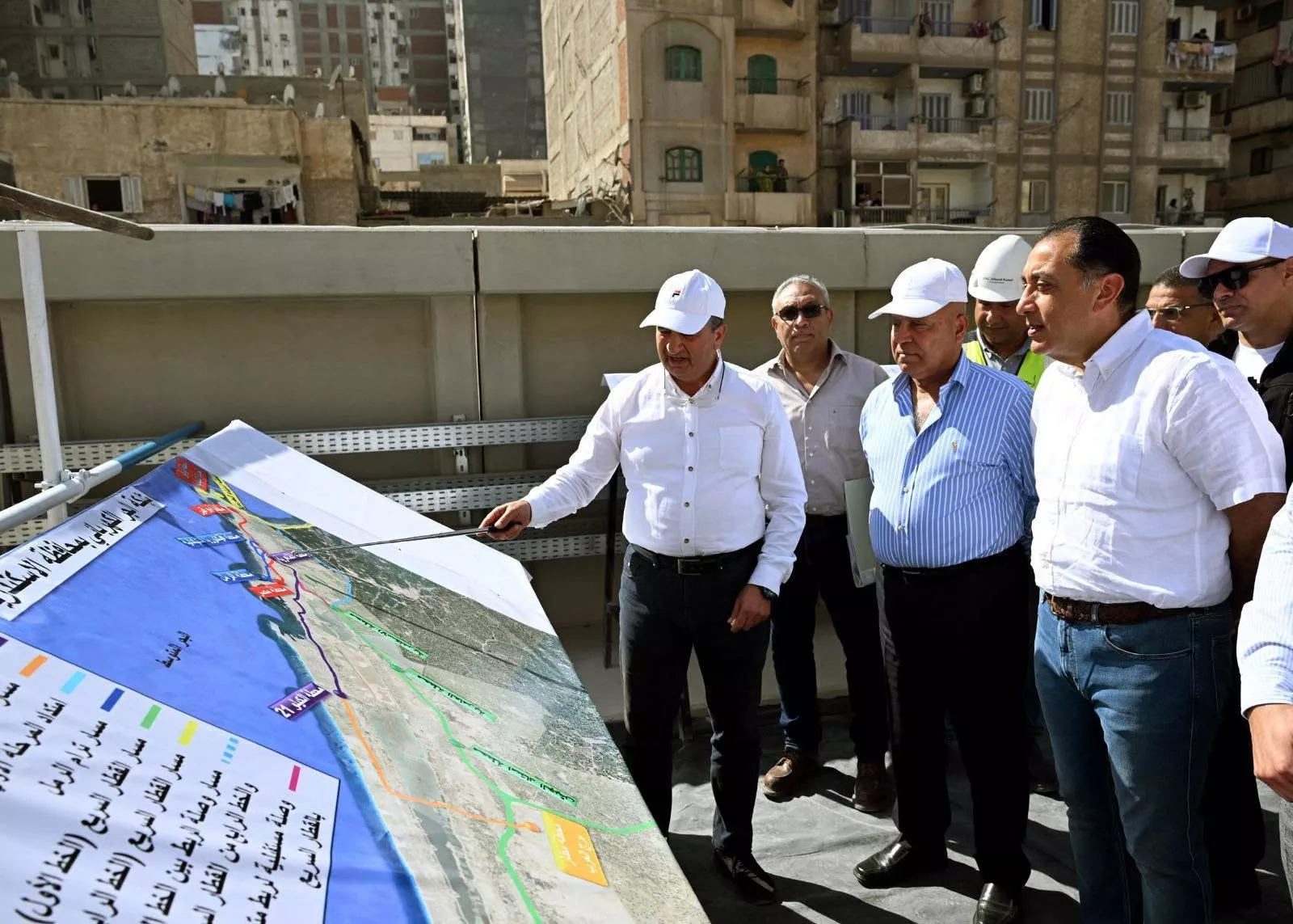 رئيس الوزراء يتفقد سير العمل بمشروع المرحلة الأولى من مترو الإسكندرية