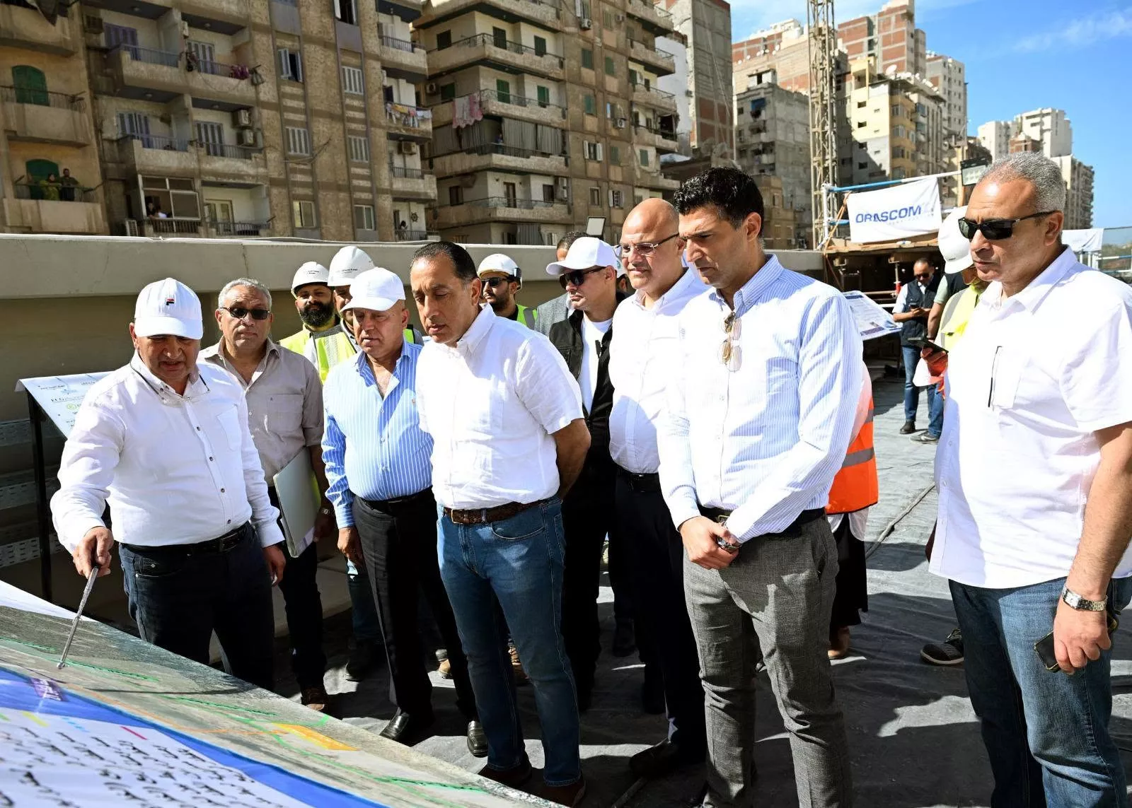 رئيس الوزراء يتفقد سير العمل بمشروع المرحلة الأولى من مترو الإسكندرية