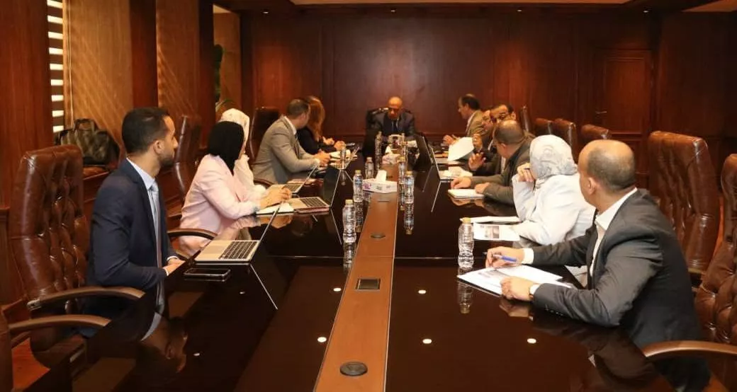 وزير الكهرباء يجتمع مع وفد شركة نكسوس أنالاتيكا