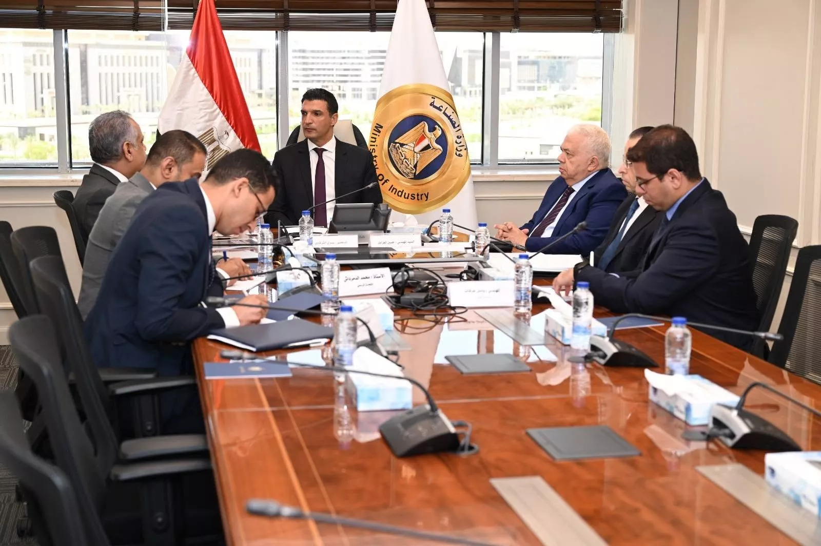 وزير الصناعة يلتقي رئيس جمعية رجال الأعمال المصريين الأفارقة