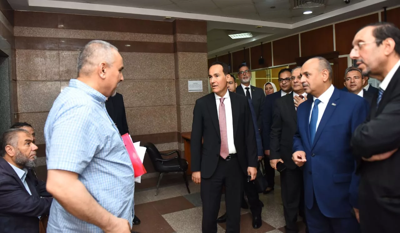الدكتور محمد عوض يتفقد مركز خدمات المستثمرين والمنطقة الحرة العامة بالإسكندرية