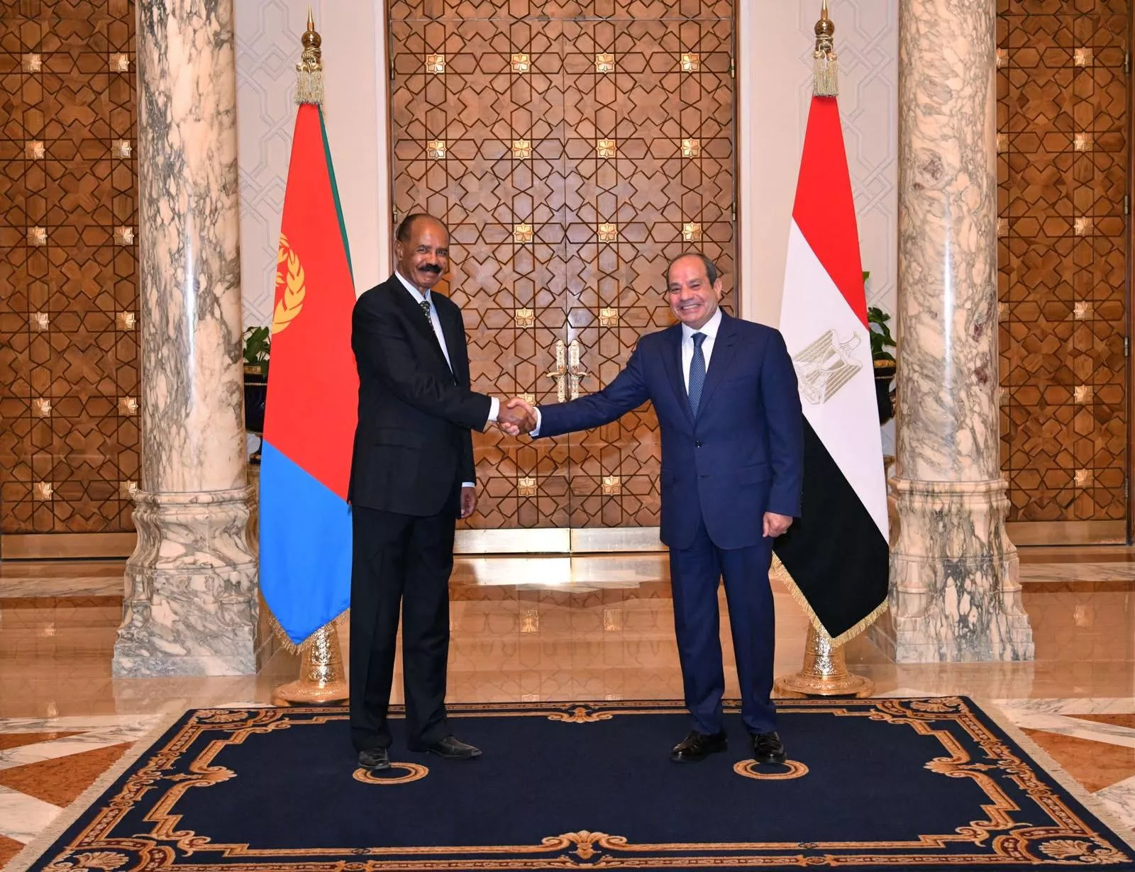 الرئيس السيسي يجتمع مع نظيره الإريتري