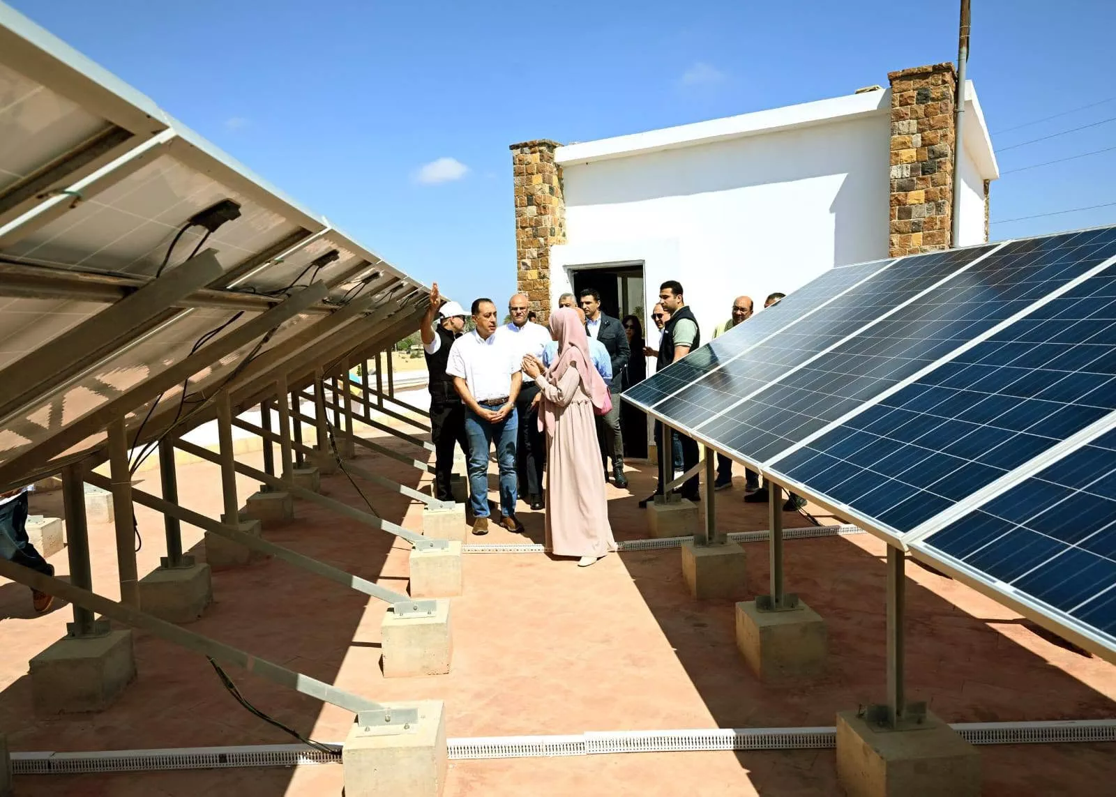 رئيس الوزراء يتفقد مركز تحكم غرب التابع لشركة الإسكندرية لتوزيع الكهرباء