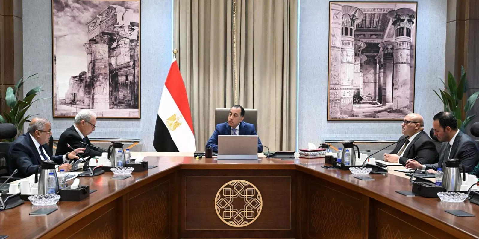 رئيس الوزراء يتابع خطة حوكمة وإعادة هيكلة الشركات الحكومية