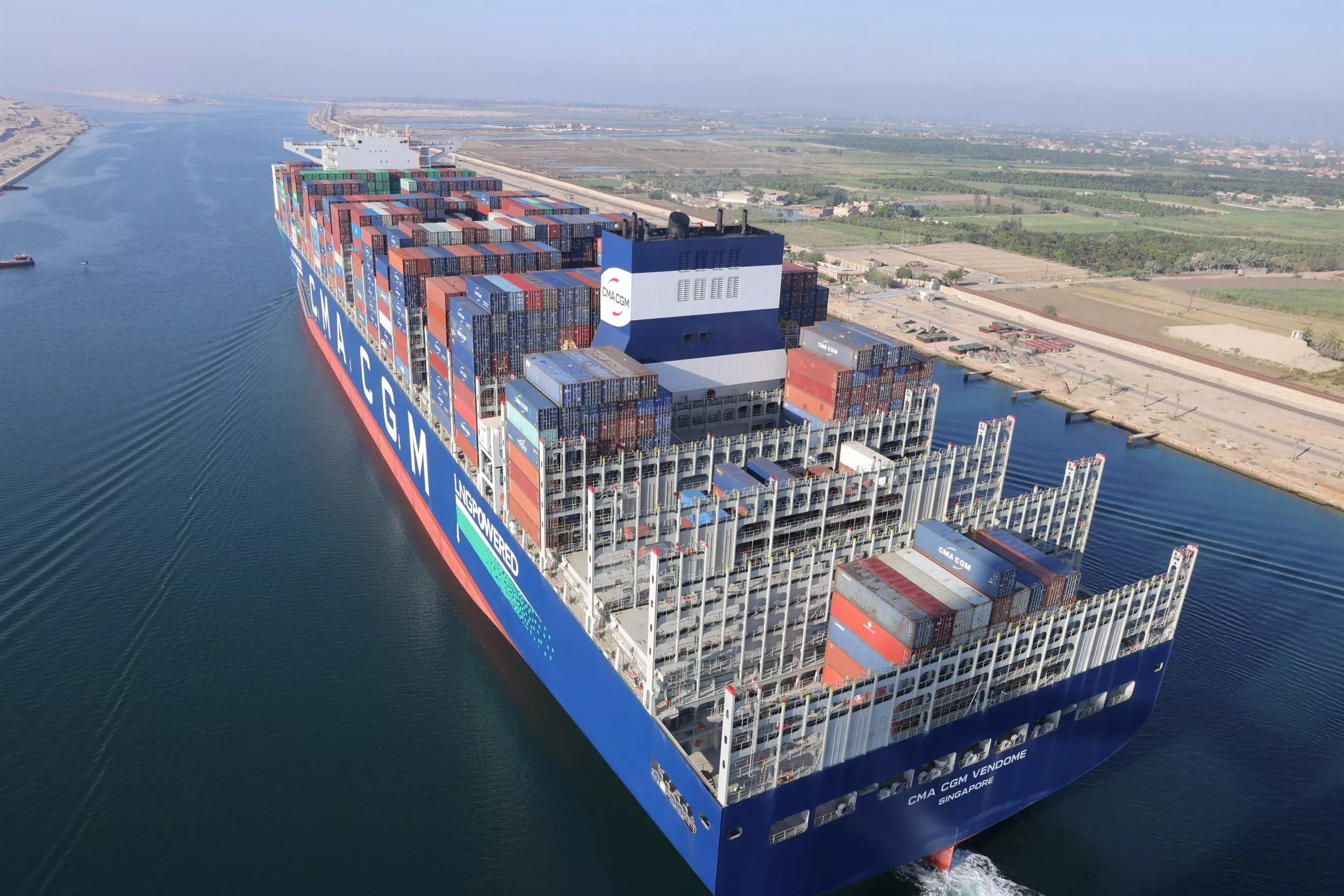 سفينة الحاويات العملاقة CMA CGM VENDOME