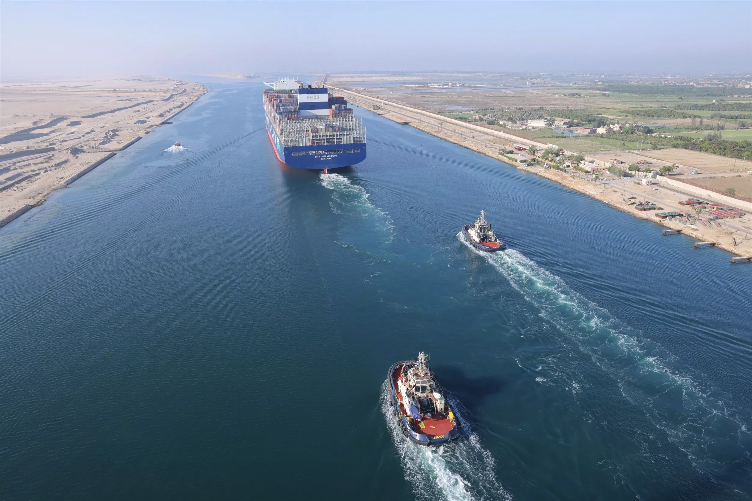 سفينة الحاويات العملاقة CMA CGM VENDOME